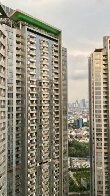 2 Bed Room Apartment In West Jakarta Luaran gambar